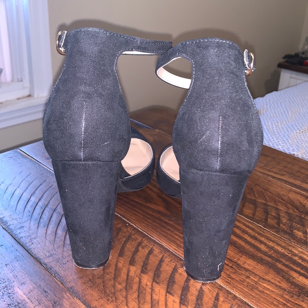 Heels - Picture 4 of 5